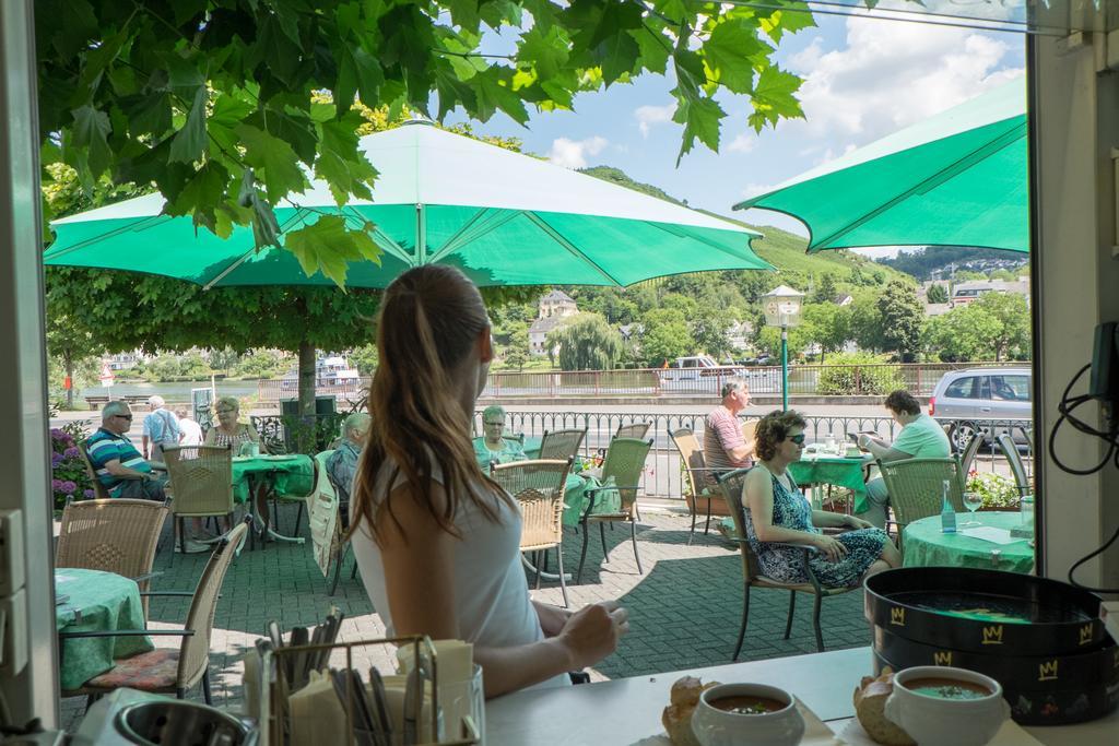 Panorama-Cafe Moselgarten Альф Экстерьер фото